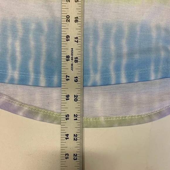 Hind Girls Tie Dye Girls Run The World Relax Tank Top Size L NWT - Picture 16 of 16